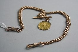 A 1912 SOVEREIGN ON A 9CT T-BAR CHAIN, approximate total weight 60.0grams