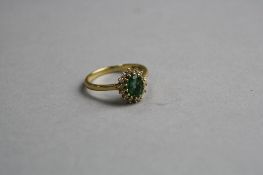 AN 18CT GREEN SAPPHIRE RING, ring size R, approximate weight 4.2 grams