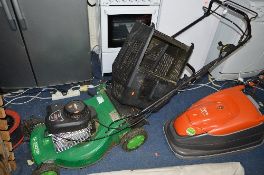 A PETROL SELF PROPELLED LAWN MOWER, with Briggs & Stratton 450 series engine and grass box