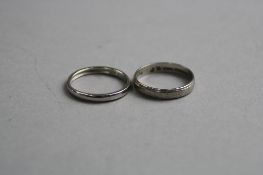 A PLATINUM WEDDING BAND, ring size O, approximate total weight 4.3 grams, together with a silver