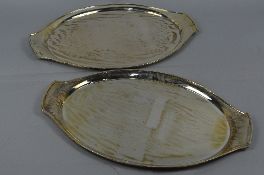 A PAIR OF ELIZABETH II ELKINGTON & CO SILVER OVAL TRAYS, flattened handles to oval ends, Sheffield