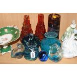 A GROUP OF MDINA GLASS, to include a small ribbon trailed vase, a round paperweight and two cut down