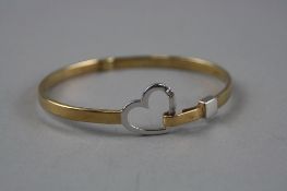 A 9CT BOXED HEART BRACELET, total weight approximately 16.1 grams
