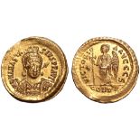 Anastasius I AV Solidus. Constantinople, AD 498-518. D N ANASTASIVS P P AVG, helmeted and