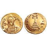 Constantine IV AV Solidus. Constantinople, AD 681-685. P CONSƮANVS P P A, helmeted and cuirassed
