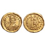 Leo I AV Solidus. Constantinople, circa AD 465-466. D N LEO PERPET AVG, helmeted, pearl-diademed and