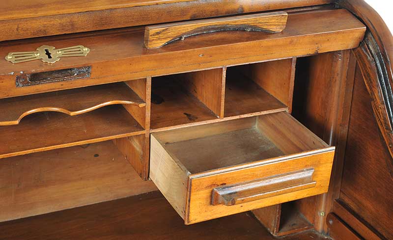 WALNUT ROLL TOP DESK - Image 5 of 5