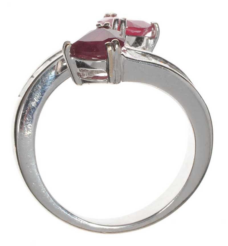 18CT WHITE GOLD RUBY AND DIAMOND CROSS-OVER RING - Image 3 of 3