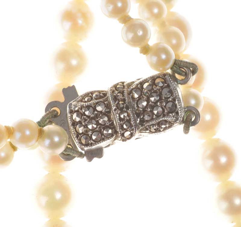 DOUBLE STRAND OF GRADUATED CULTURED PEARLS WITH A STERLING SILVER MARCASITE-SET CLASP - Image 3 of 3