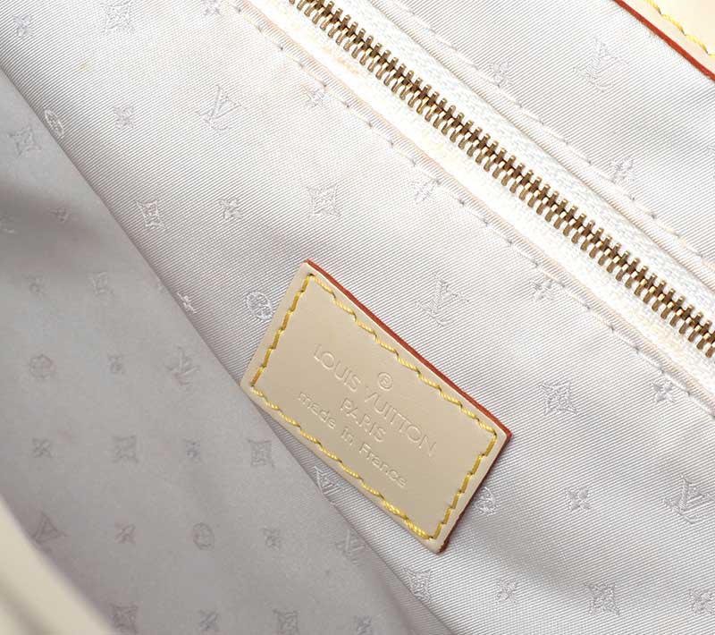 LOUIS VUITTON LIMITED EDITION OFF-WHITE HANDBAG WITH RED TRIM - Image 5 of 6