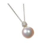 18CT WHITE GOLD SOUTH SEA PEARL AND DIAMOND PENDANT AND CHAIN