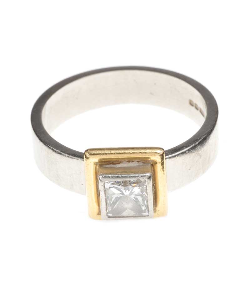 PLATINUM, 18CT GOLD AND DIAMOND RING BY DESIGNERS 'THE STEENSONS' - Image 2 of 3