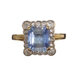 18CT GOLD SAPPHIRE AND DIAMOND CLUSTER RING IN THE STYLE OF ART DECO
