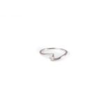 A diamond single stone ring, mounted in platinum, approx size I/J, approx 1.4g.