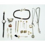 A miscellaneous collection of jewellery,