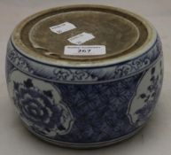 A blue and white inkstone