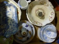 A quantity of 19th century decorative porcelain