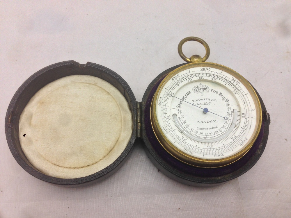 A 19th century gilt metal cased pocket barometer and thermometer by T W Watson, Pall Mall, - Bild 3 aus 7