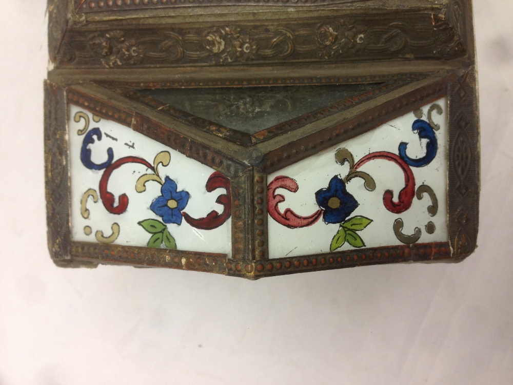 A Regency decalcomania decorated casket The shaped hinged lid with floral and mirror inset panels - Image 11 of 13