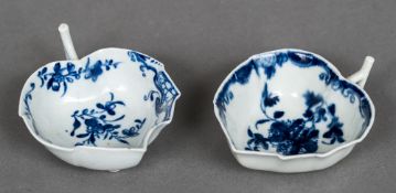 Two 18th century Worcester blue and white pickle dishes Each with trefoil moulded pad feet and