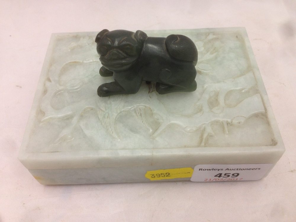 A Chinese carved jade box Of hinged rectangular form, - Image 6 of 8