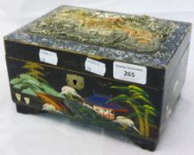 A Chinese jewellery box