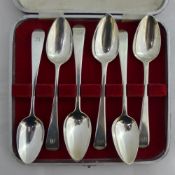 A straight set of six Georgian tea/coffee spoons by Thomas Wallis of London 1808-1809,