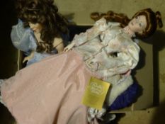 A quantity of collectors dolls