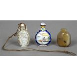 A Chinese carved mother-of-pearl snuff bottle With agate stopper,