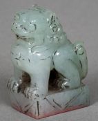 A Chinese carved jade seal Formed as a dog-of-fo. 4.5 cm high.