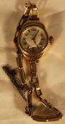 A 9 ct gold cased lady's wristwatch