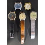 A quantity of vintage watches