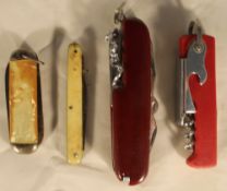 A quantity of pocket knives