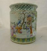 A Chinese porcelain cylindrical vase