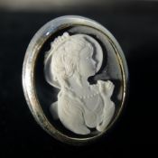 A silver cameo ring