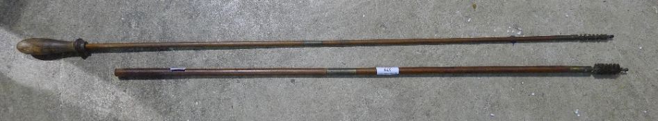 Two gun rods