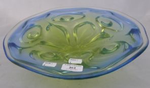 An Art glass bowl