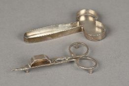 A pair of Dutch silver candlewick trimmers and tray,