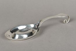 An Edwardian silver spoon warmer, hallmarked London 1907,