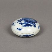 A Chinese blue and white porcelain box a