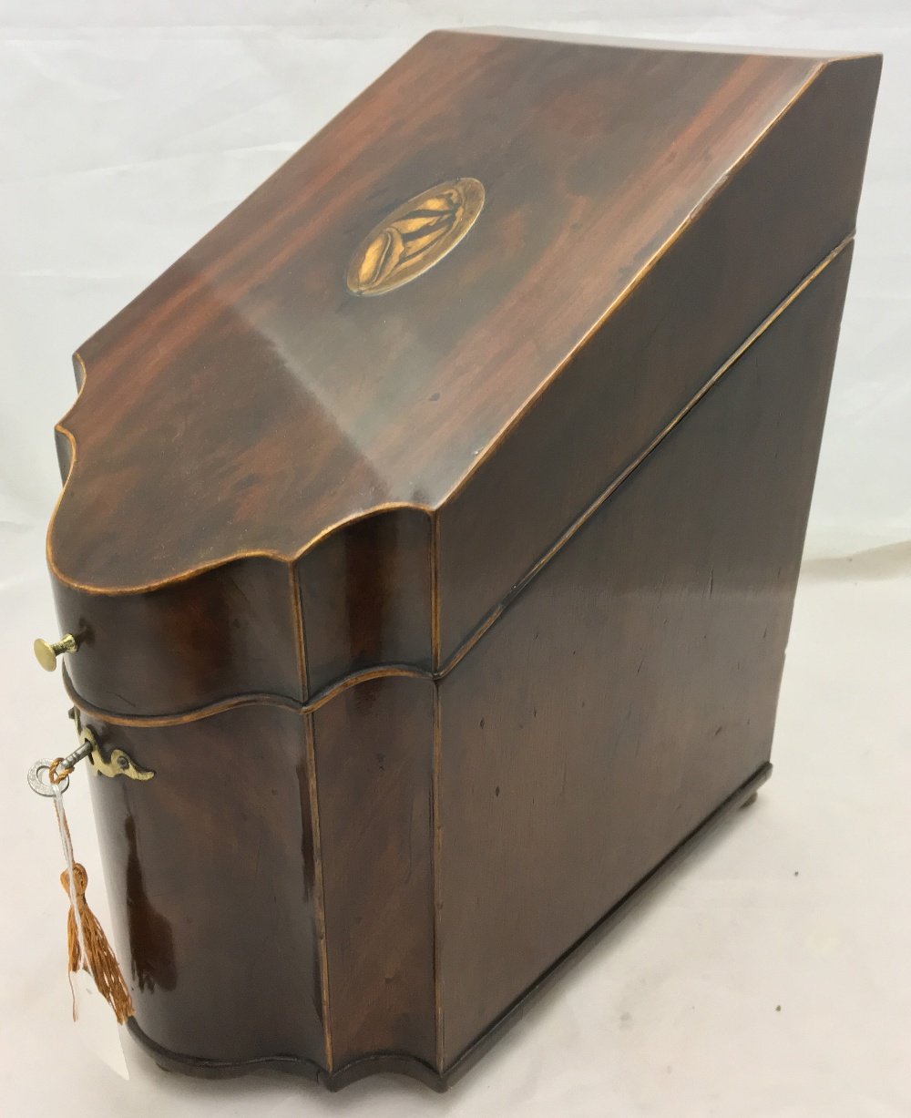 A pair of Georgian III mahogany serpentine knife boxes Each with shell inlaid hinged cover - Image 8 of 13