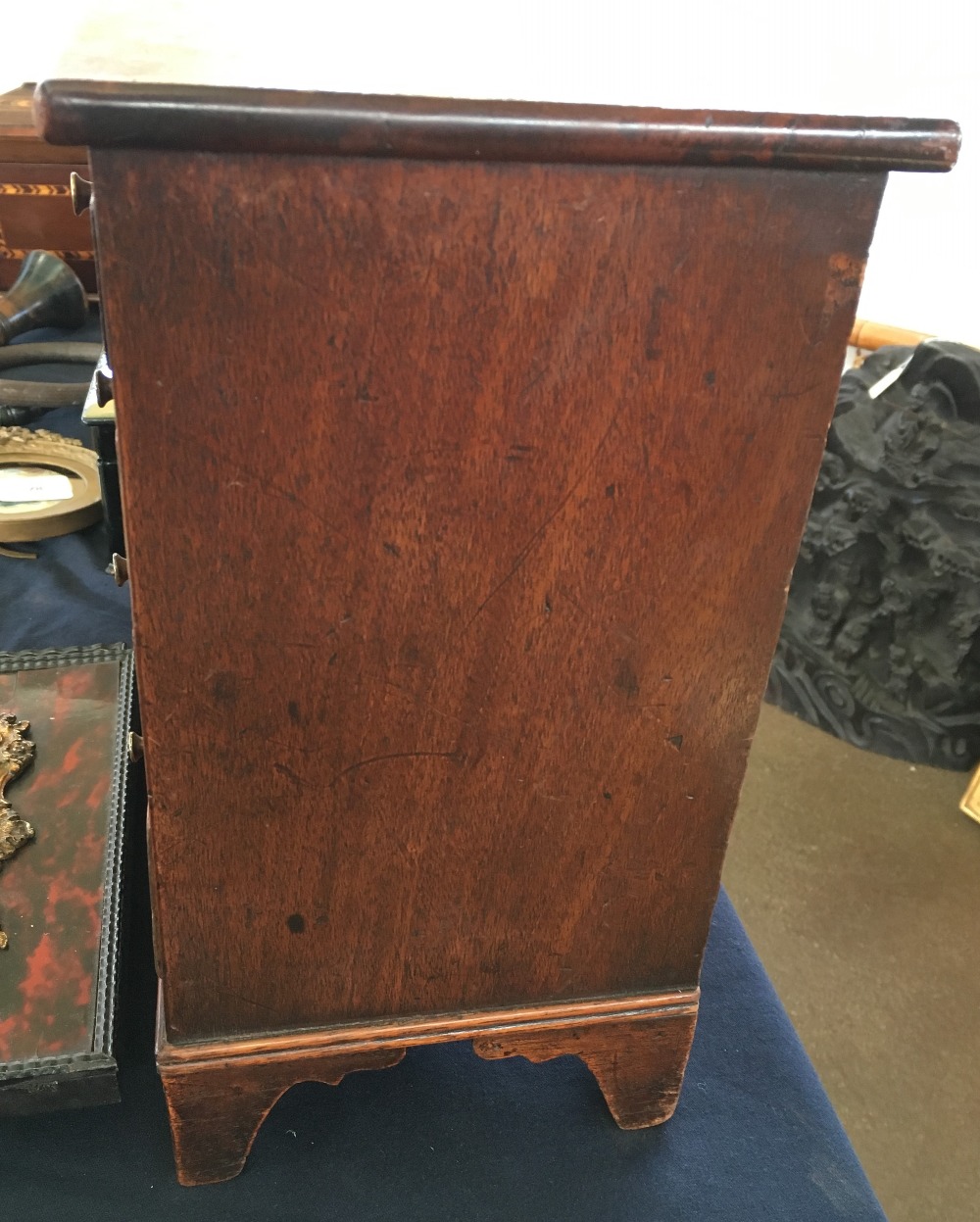 A 19th century mahogany miniature chest - Image 3 of 7