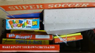 A quantity of vintage games