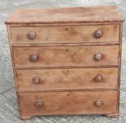 A Victorian mahogany chest of drawers