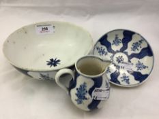 A Lowestoft porcelain jug,