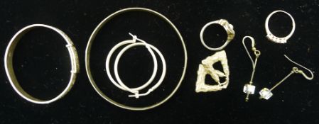 A small quantity of silver jewellery