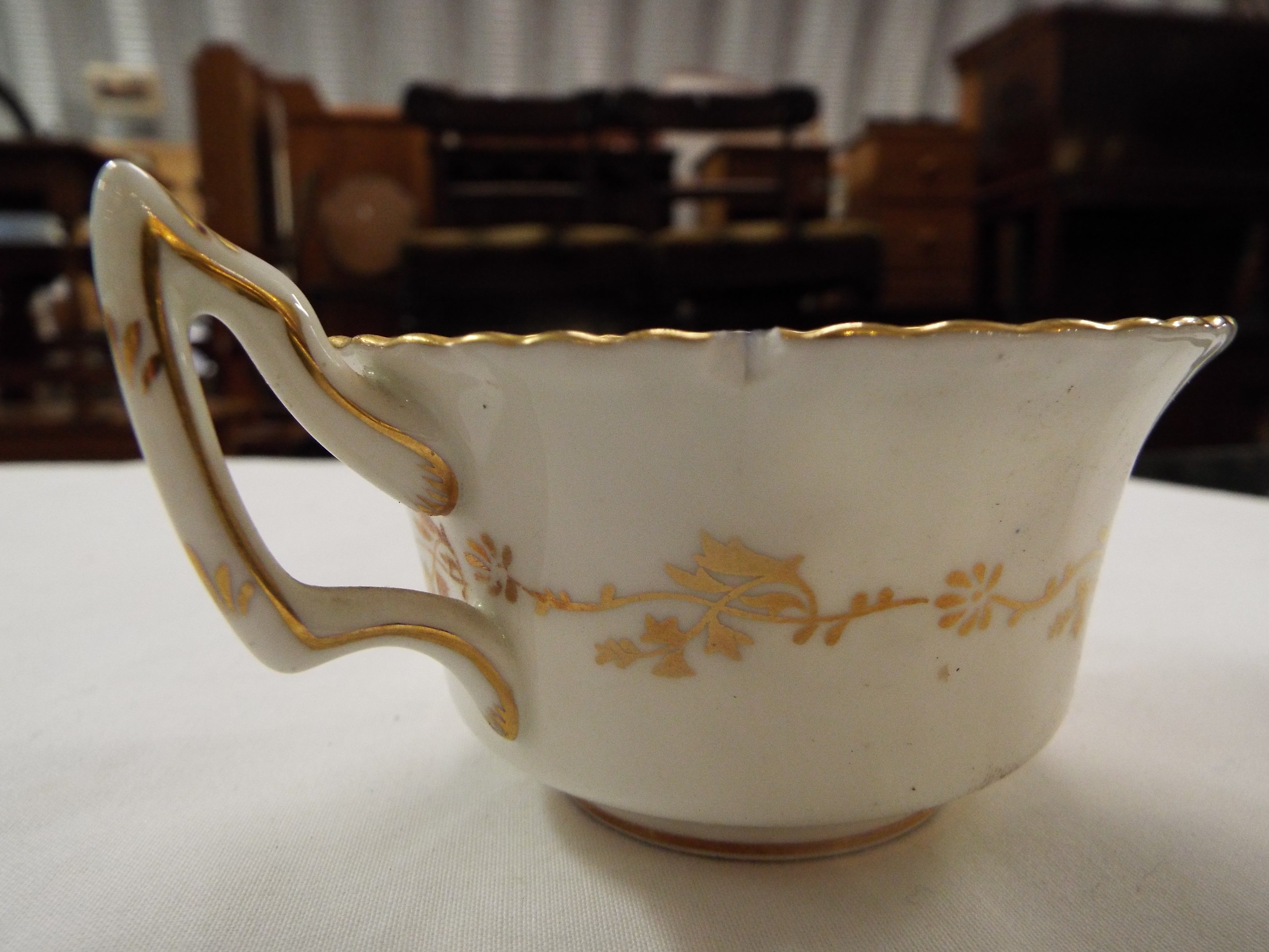 A selection of Coalport 'Batwing' and floral decorated tea-ware sandwich plates - Image 5 of 5