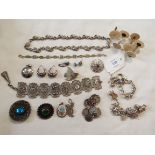 A mixed selection of silver jewellery to included bracelets,