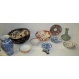 Selection of 19th C Oriental ceramics including bottle neck vase painted with cranes, tea bowls etc.