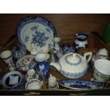 Box of assorted blue & white including a Wedgwood of Etruria teapot with sprigged decoration,